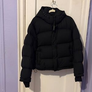 Aritzia Superpuff Shorty